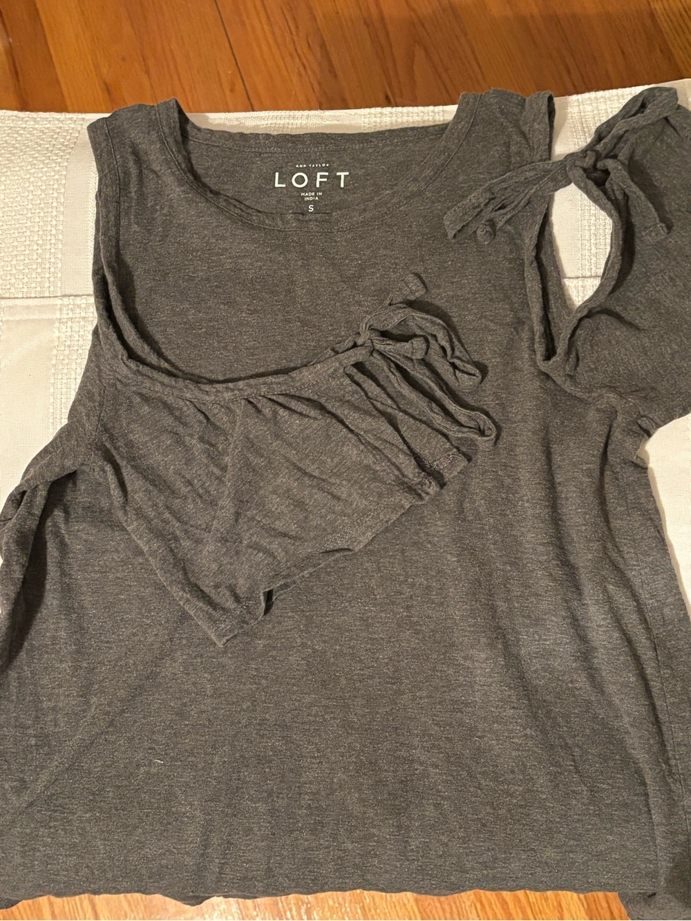 LOFT Charcoal Gray Cold-Shoulder Tie-Sleeve Tee